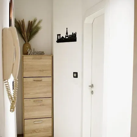 Center 4 People Апартаменти *