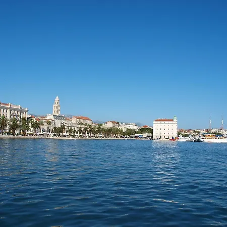 Center 4 People Спліт