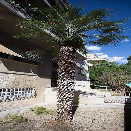 Апартаменти Center 4 People *