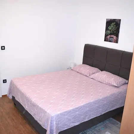 Center 4 People Apartmán